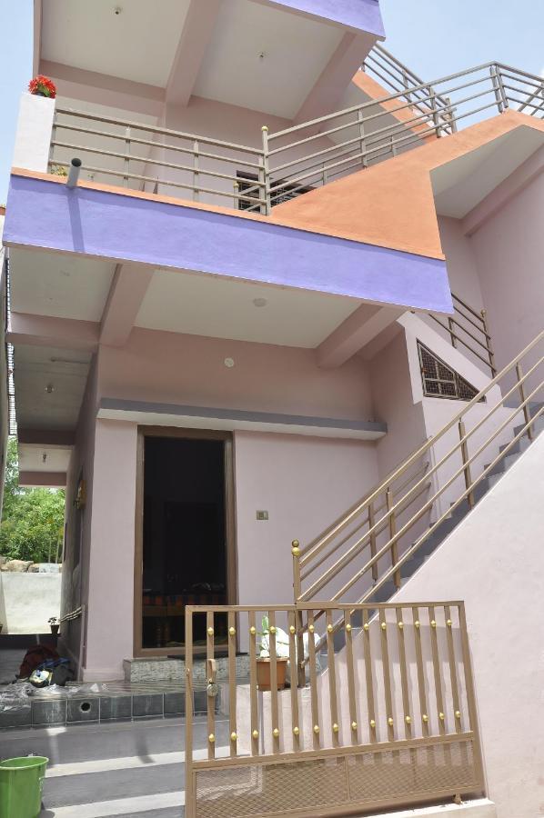 Classic Homestay Hampi Exterior foto